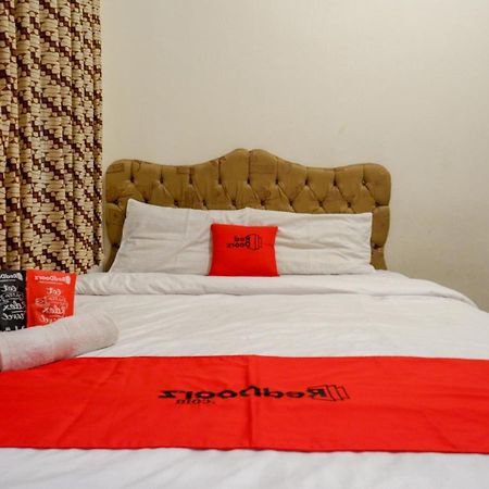 Hotel Reddoorz Near Tugu Yogyakarta Exterior foto